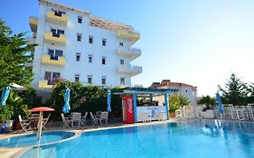 6 Milje Hotel