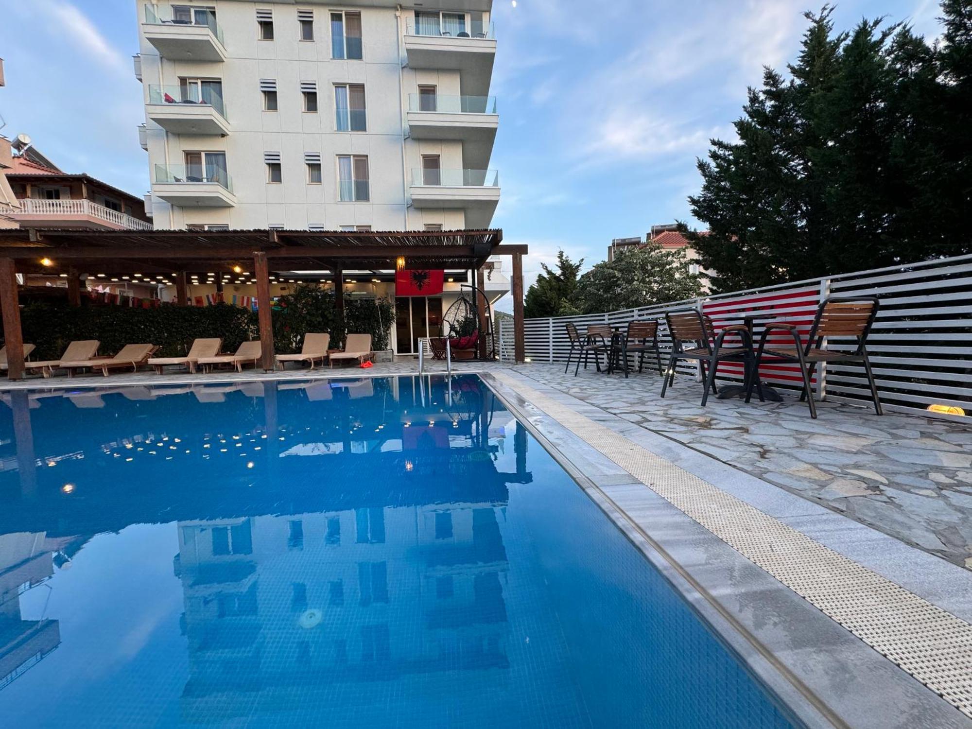 6 Milje Hotel Ksamil Esterno foto