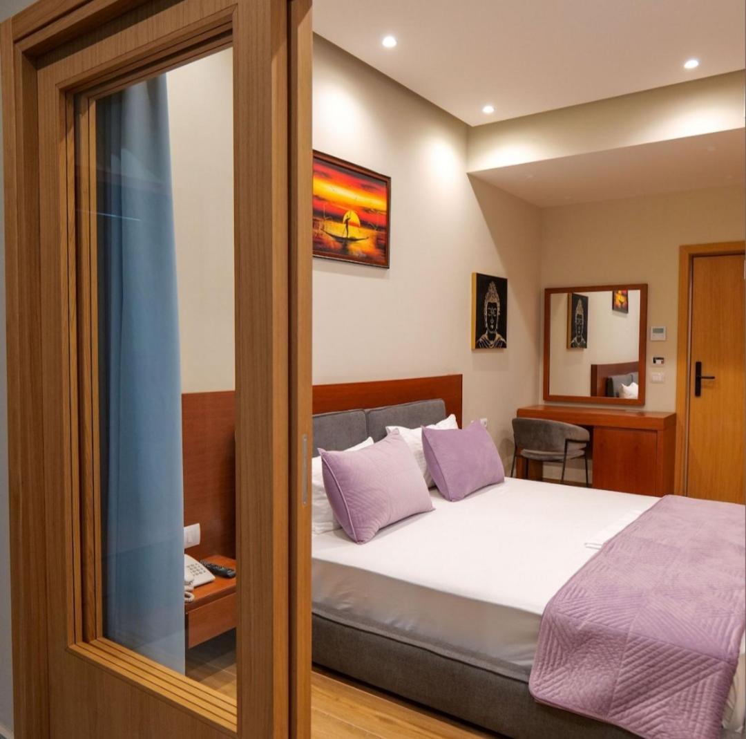 6 Milje Hotel Ksamil Esterno foto